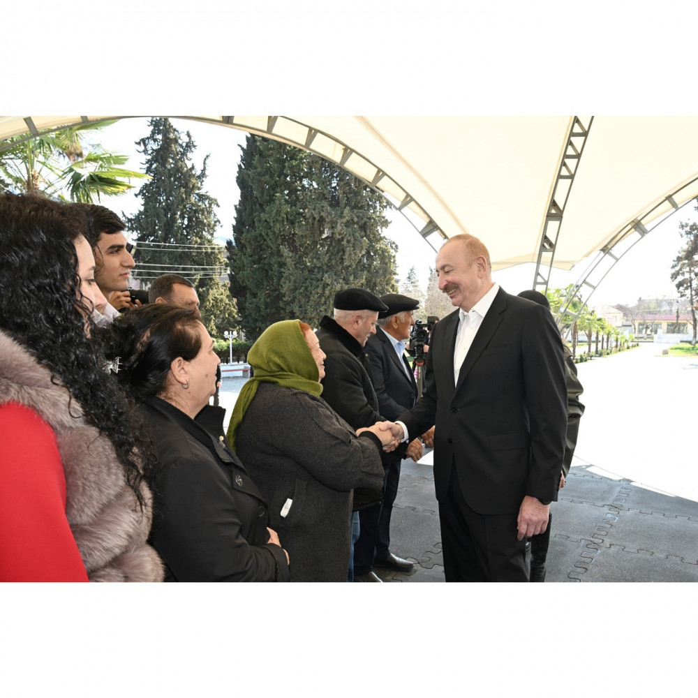 Prezident İlham Əliyev Xocavənd şəhər və Xocavənd kənd sakinləri ilə görüşüb<font color=red> - FOTOLAR</font>