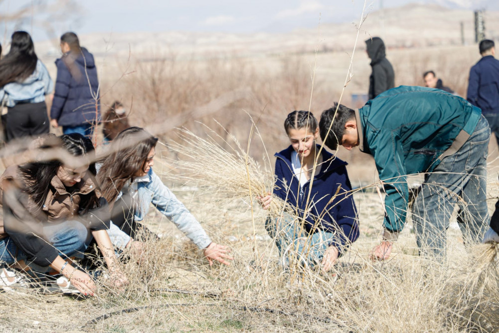 Naxçıvanda ağacəkmə və təmizlik aksiyaları keçirilib<font color=red> - FOTOLAR</font>