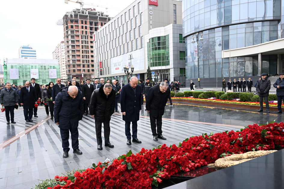 Konstitusiya Məhkəməsində Xocalı faciəsinin qurbanları anılıb<font color=red> - FOTOLAR</font>