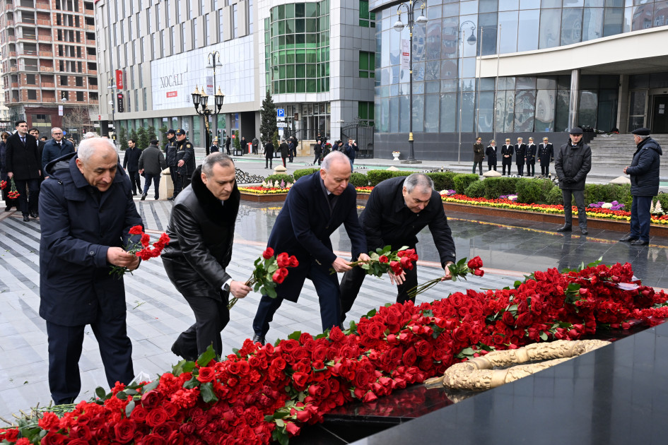 Konstitusiya Məhkəməsində Xocalı faciəsinin qurbanları anılıb<font color=red> - FOTOLAR</font>