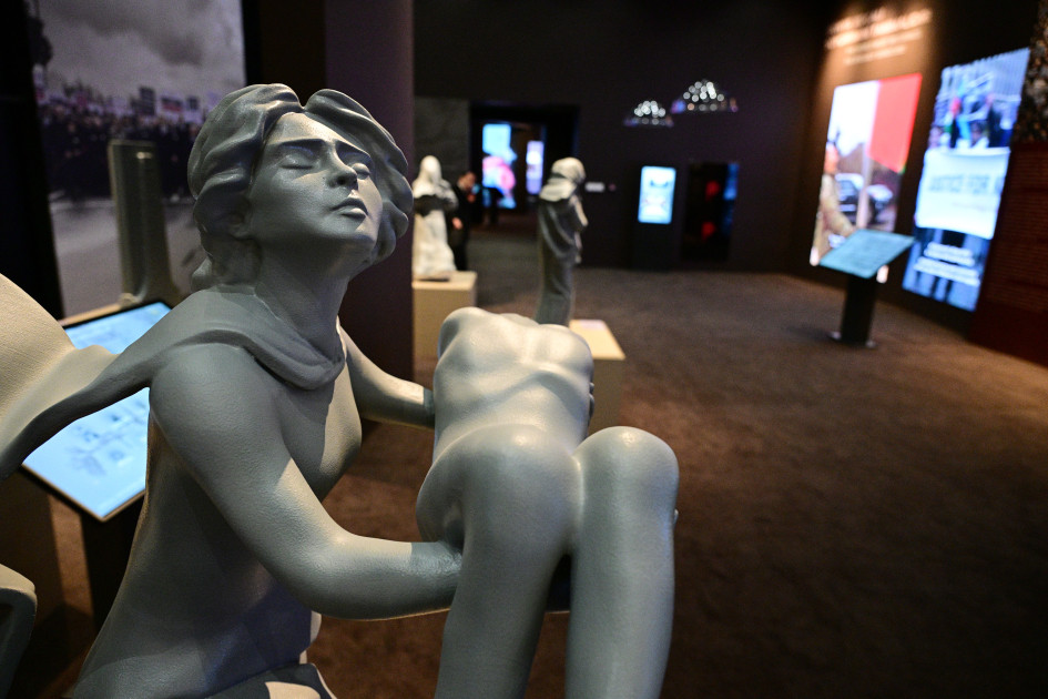 Prezident İlham Əliyev Xocalı Soyqırımı Memorialının açılışında iştirak edib<font color='red'> - YENİLƏNİB 3</font><font color=red> - FOTOLAR</font>