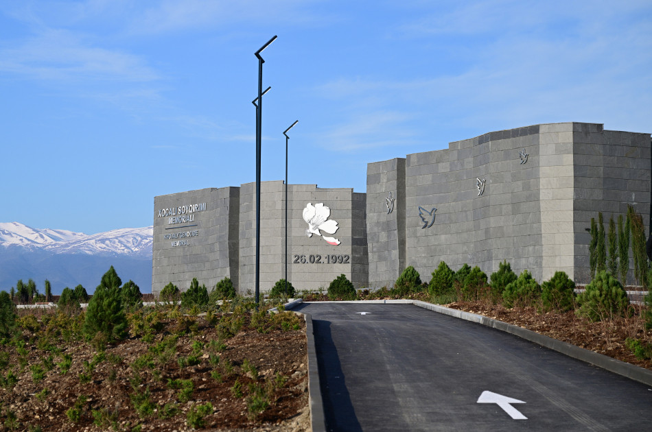 Prezident İlham Əliyev Xocalı Soyqırımı Memorialının açılışında iştirak edib<font color='red'> - YENİLƏNİB 3</font><font color=red> - FOTOLAR</font>