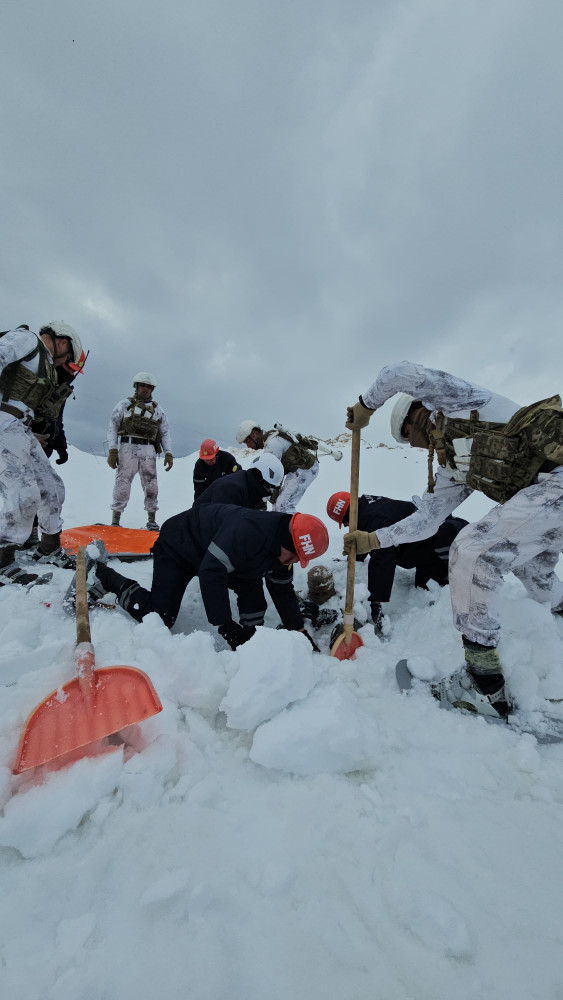 Fövqəladə Hallar Nazirliyi Zəngəzur Milli Parkında təlim keçirib <font color=red> - FOTOLAR</font>