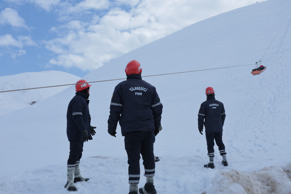 Fövqəladə Hallar Nazirliyi Zəngəzur Milli Parkında təlim keçirib <font color=red> - FOTOLAR</font>