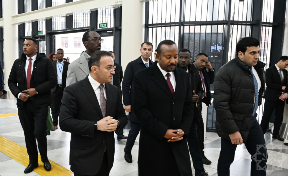 Efiopiyanın Baş naziri “ASAN xidmət”də<font color=red> - FOTOLAR</font>