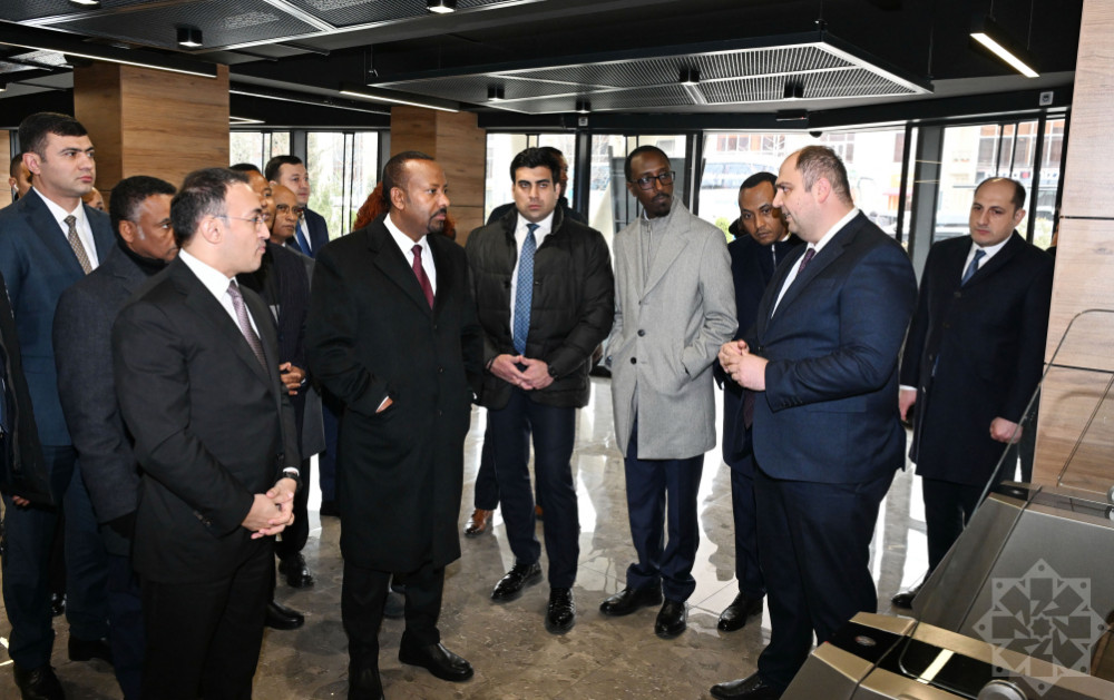 Efiopiyanın Baş naziri “ASAN xidmət”də<font color=red> - FOTOLAR</font>