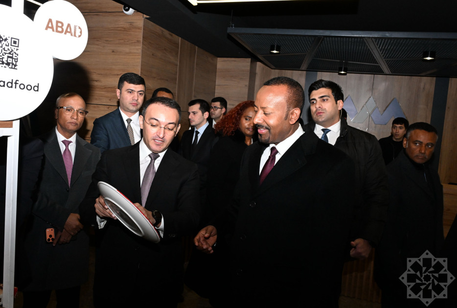 Efiopiyanın Baş naziri “ASAN xidmət”də<font color=red> - FOTOLAR</font>