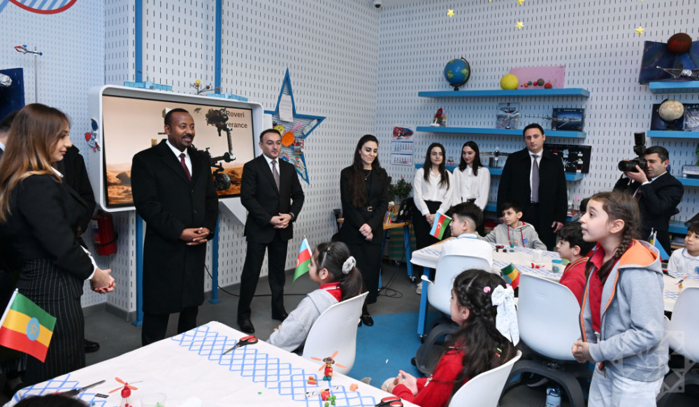 Efiopiyanın Baş naziri “ASAN xidmət”də<font color=red> - FOTOLAR</font>