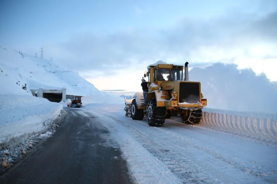 Güclü yağışlar və qar Gürcüstanda ciddi problemlər yaradıb<font color=red> - FOTOLAR</font>