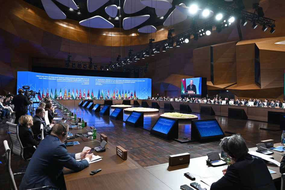 Prezident İlham Əliyev Cənub Qaz Dəhlizi Məşvərət Şurası çərçivəsində nazirlərin 12-ci və Yaşıl Enerji Məşvərət Şurası çərçivəsində nazirlərin 4-cü iclaslarında iştirak edir<font color='red'> - YENİLƏNƏCƏK</font><font color=red> - FOTOLAR</font>