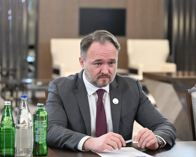 Prezident İlham Əliyev Avropa Komissiyasının enerji və mənzil siyasəti üzrə komissarını qəbul edib<font color=red> - FOTOLAR</font>