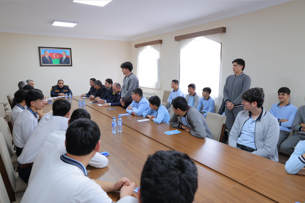 Naxçıvanda məktəblilər üçün növbəti maarifləndirici görüş təşkil olunub<font color=red> - FOTOLAR</font>