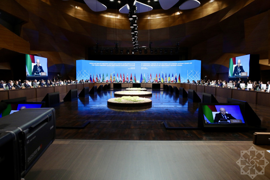 Cənub Qaz Dəhlizi Məşvərət Şurası nazirlərin 12-ci iclası və Yaşıl Enerji Məşvərət Şurası nazirlərin 4-cü iclası plenar sessiyalarla davam edib<font color=red> - FOTOLAR</font>