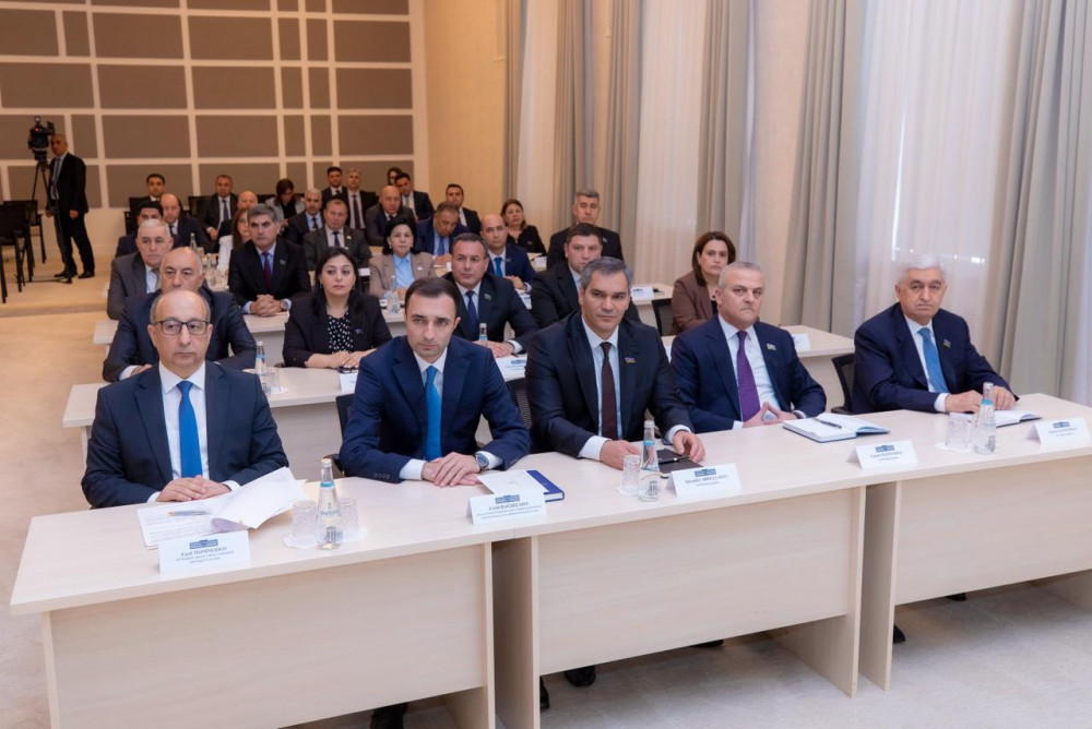 Ali Məclisin növbəti plenar iclası keçirilib<font color=red> - FOTOLAR</font>