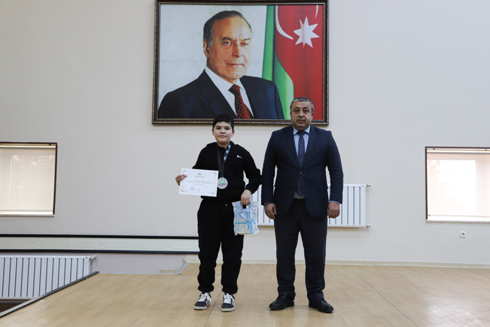 .Məktəblilərin şahmat üzrə muxtar respublika birinciliyində qaliblər bəlli olub<font color=red> - FOTOLAR</font>