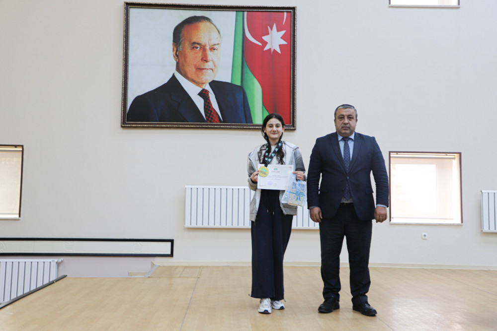 .Məktəblilərin şahmat üzrə muxtar respublika birinciliyində qaliblər bəlli olub<font color=red> - FOTOLAR</font>