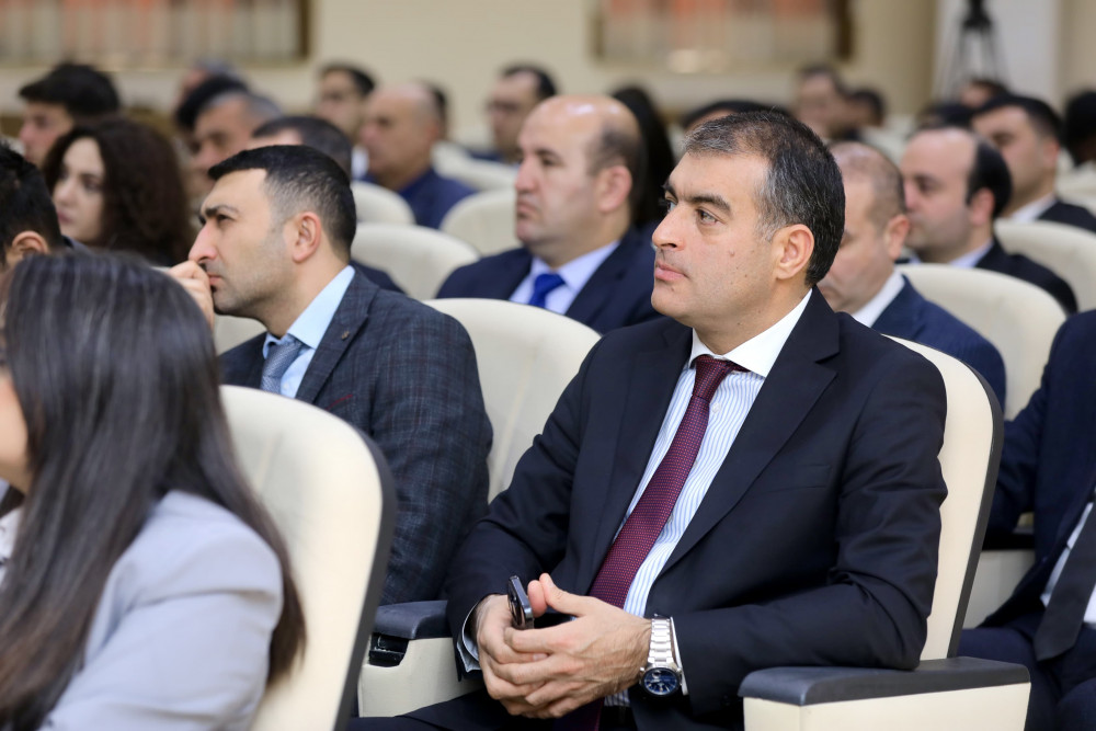 Naxçıvanda “Milli iqtisadiyyat və dövlət idarəçiliyi” mövzusunda təlim keçirilib<font color=red> - FOTOLAR</font>