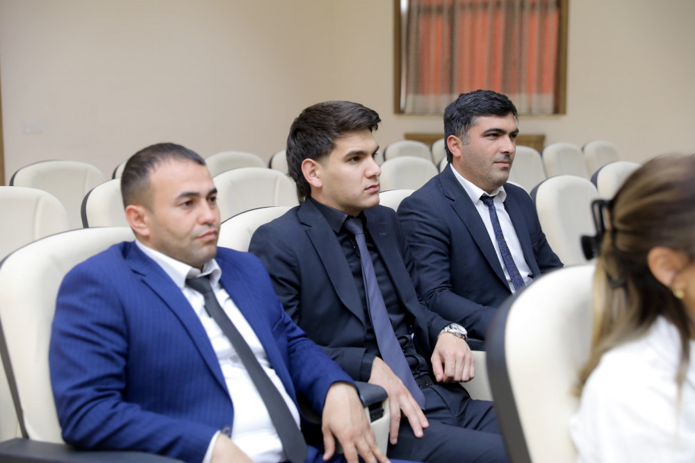 Naxçıvanda “Milli iqtisadiyyat və dövlət idarəçiliyi” mövzusunda təlim keçirilib<font color=red> - FOTOLAR</font>