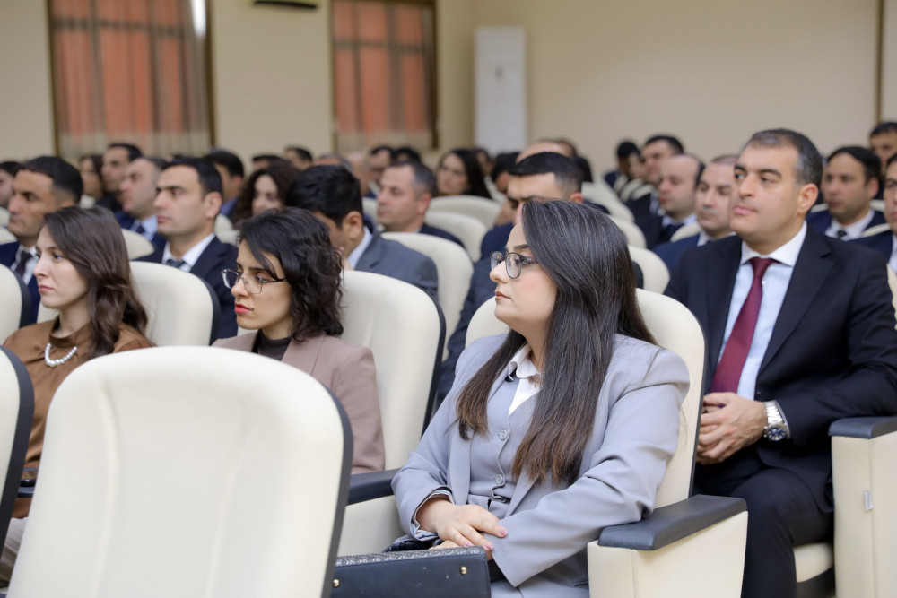 Naxçıvanda “Milli iqtisadiyyat və dövlət idarəçiliyi” mövzusunda təlim keçirilib<font color=red> - FOTOLAR</font>