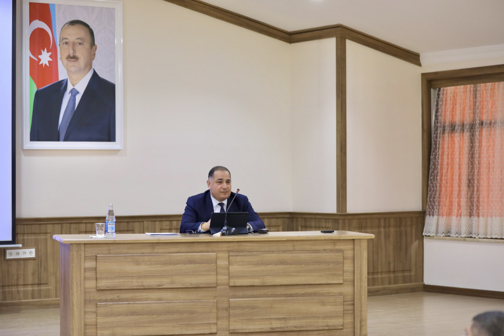 Naxçıvanda “Milli iqtisadiyyat və dövlət idarəçiliyi” mövzusunda təlim keçirilib<font color=red> - FOTOLAR</font>