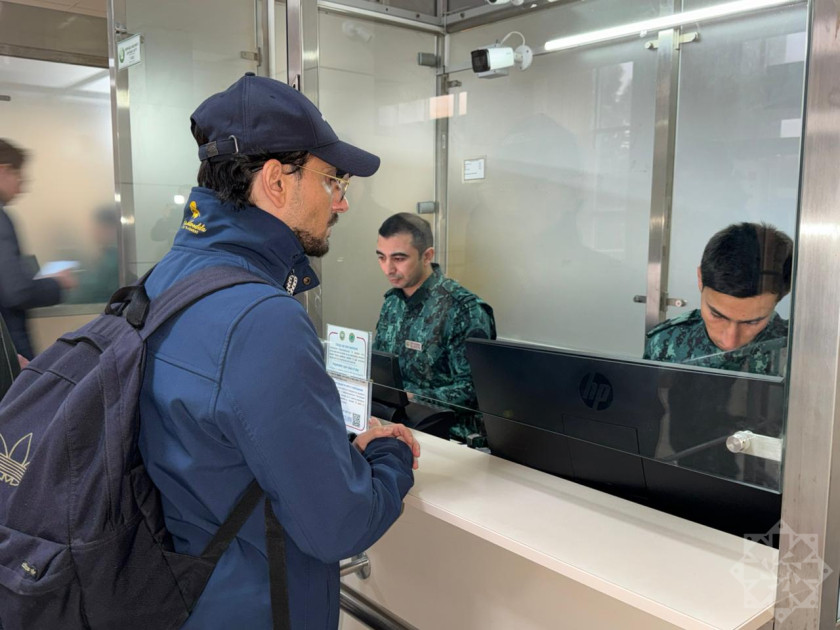 İtaliya diplomatları İrandan təxliyə olunub<font color=red> - FOTOLAR</font>