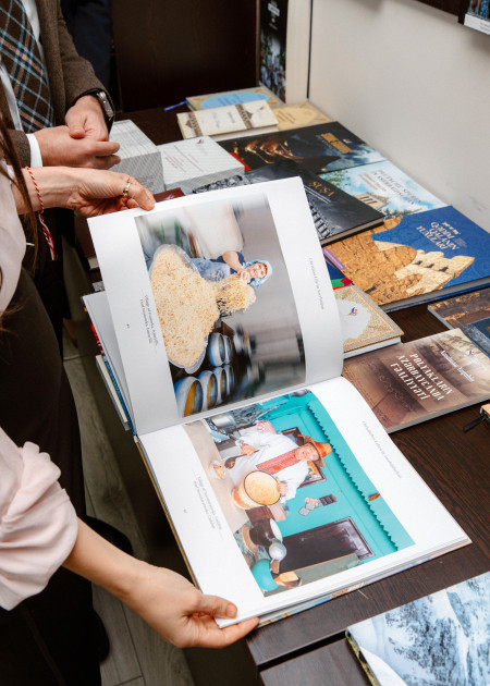 Leyla Əliyeva Bakı Beynəlxalq Multikulturalizm Mərkəzində olub<font color=red> - FOTOLAR</font>