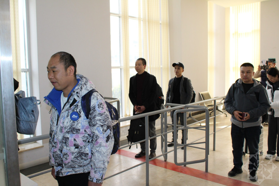 İrandan təxliyə davam edir - Daha 24 Çin vətəndaşı Azərbaycana keçib<font color=red> - FOTOLAR</font>