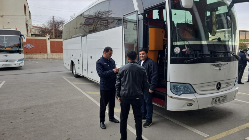 Naxçıvanla İğdır arasında sərnişindaşıma xüsusi avtobuslarla həyata keçirilir<font color=red> - FOTOLAR</font>