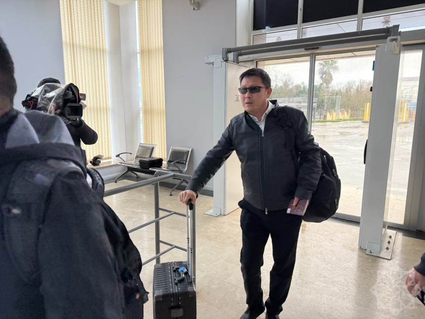 Bir qrup Çin vətəndaşı İrandan təxliyə olunub<font color=red> - FOTOLAR</font>