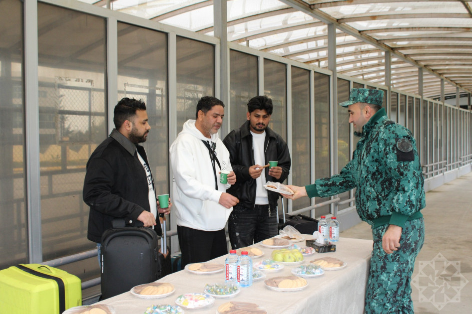 İrandan xarici vətəndaşların təxliyəsi davam edir: Daha 3 Hindistan vətəndaşı Azərbaycan ərazisinə keçib<font color=red> - FOTOLAR</font>