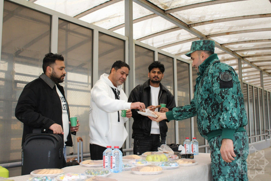 İrandan xarici vətəndaşların təxliyəsi davam edir: Daha 3 Hindistan vətəndaşı Azərbaycan ərazisinə keçib<font color=red> - FOTOLAR</font>