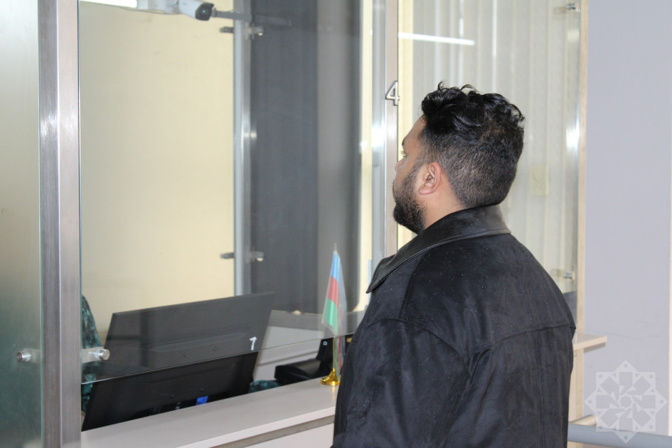 İrandan xarici vətəndaşların təxliyəsi davam edir: Daha 3 Hindistan vətəndaşı Azərbaycan ərazisinə keçib<font color=red> - FOTOLAR</font>