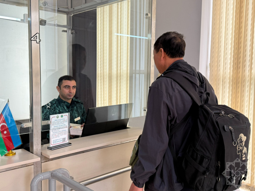 İrandan təxliyə davam edir: Bir qrup xarici vətəndaş təxliyə olunub<font color=red> - FOTOLAR</font>