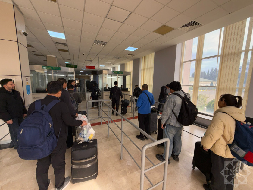 İrandan təxliyə davam edir: Bir qrup xarici vətəndaş təxliyə olunub<font color=red> - FOTOLAR</font>
