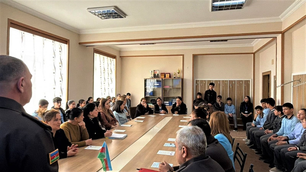 FHN Şahbuz şəhər 2 nömrəli tam orta məktəbində təlim keçirib <font color=red> - FOTOLAR</font>