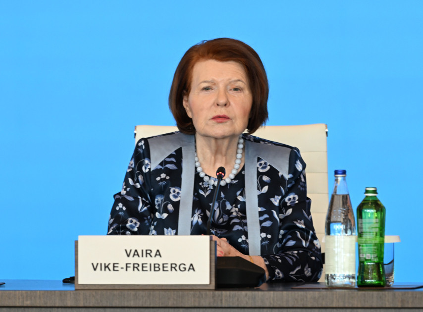 “Keçid dövründə olan dünyada fikir ayrılıqlarının aradan qaldırılması” mövzusunda XIII Qlobal Bakı Forumu keçirilir Prezident İlham Əliyev Forumun açılış mərasimində çıxış edib<font color='red'> - YENİLƏNİB</font><font color=red> - FOTOLAR</font>