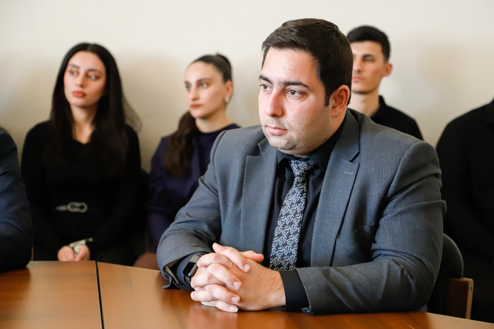 Naxçıvanda gənclər təşkilatları ilə görüş keçirilib<font color=red> - FOTOLAR</font>