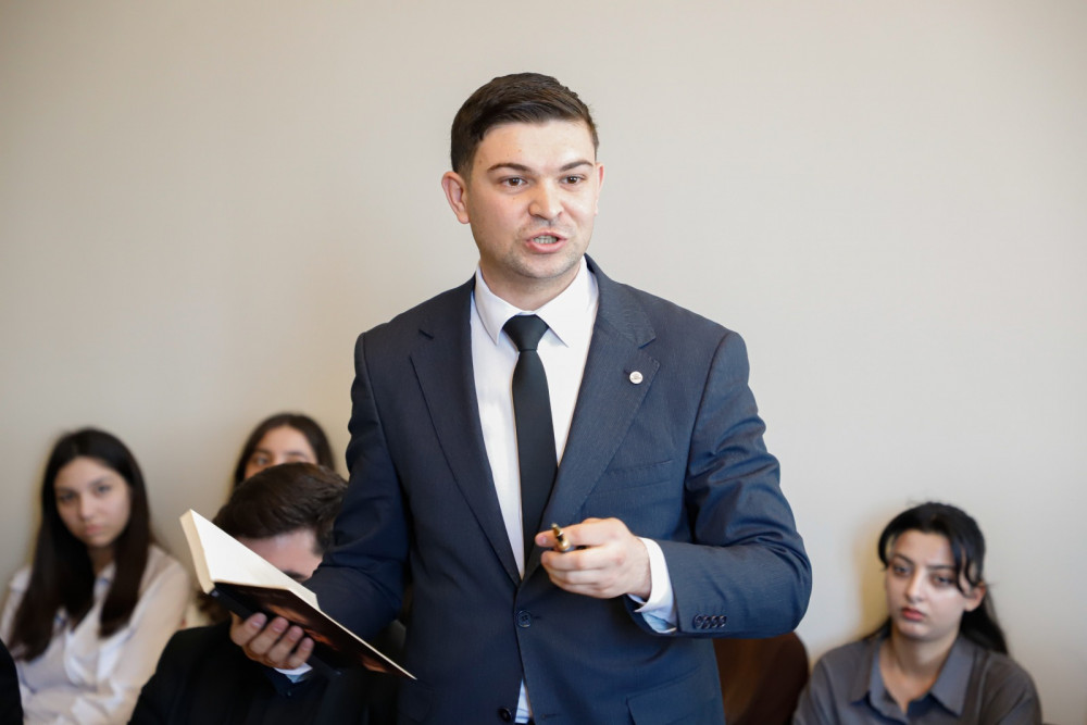 Naxçıvanda gənclər təşkilatları ilə görüş keçirilib<font color=red> - FOTOLAR</font>