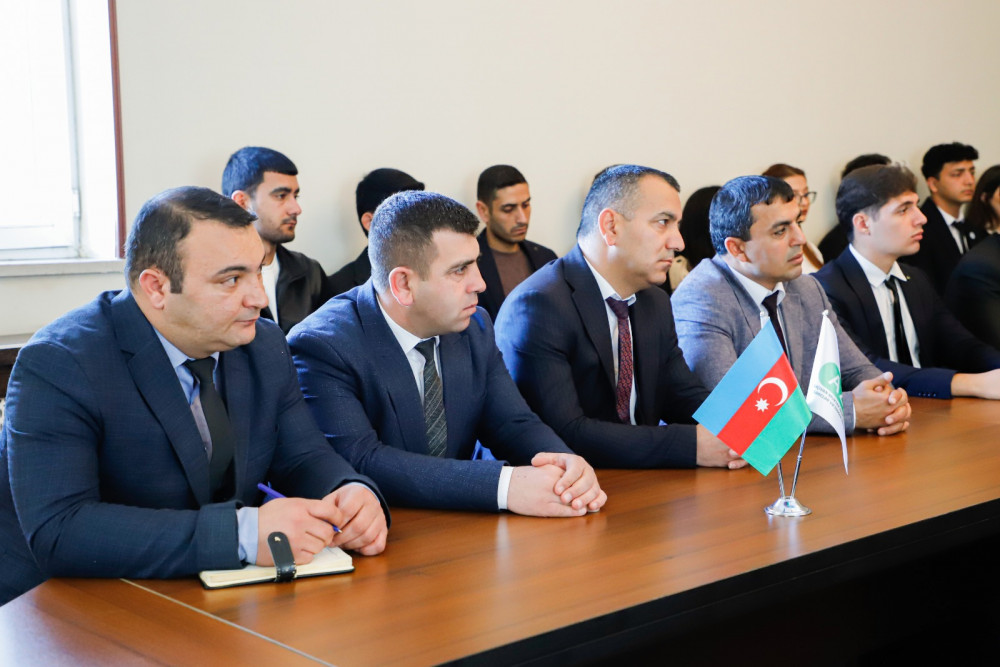 Naxçıvanda gənclər təşkilatları ilə görüş keçirilib<font color=red> - FOTOLAR</font>