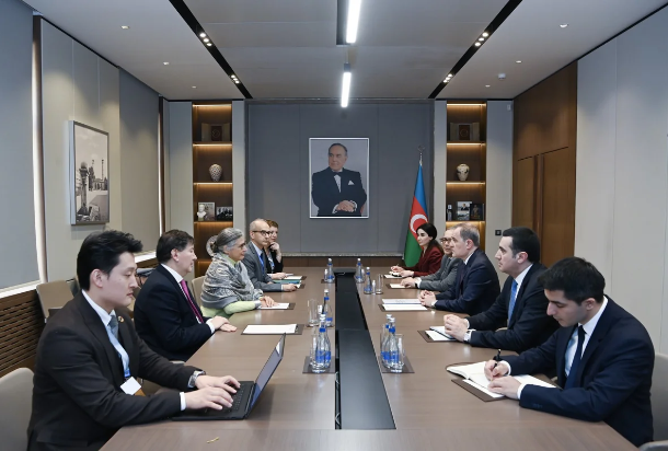 Ceyhun Bayramov UN-Habitat-ın icraçı direktoru ilə WUF-13-ə hazırlıq işlərini müzakirə edib<font color=red> - FOTOLAR</font>