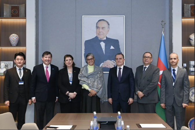 Ceyhun Bayramov UN-Habitat-ın icraçı direktoru ilə WUF-13-ə hazırlıq işlərini müzakirə edib<font color=red> - FOTOLAR</font>