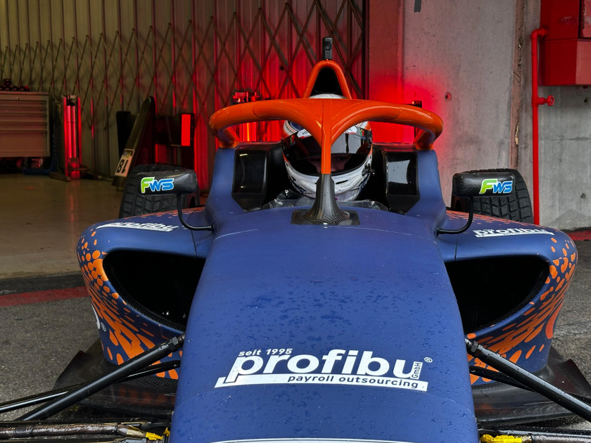 Azərbaycanlı pilot Formula 4 testlərini uğurla başa vurub<font color=red> - FOTOLAR</font>