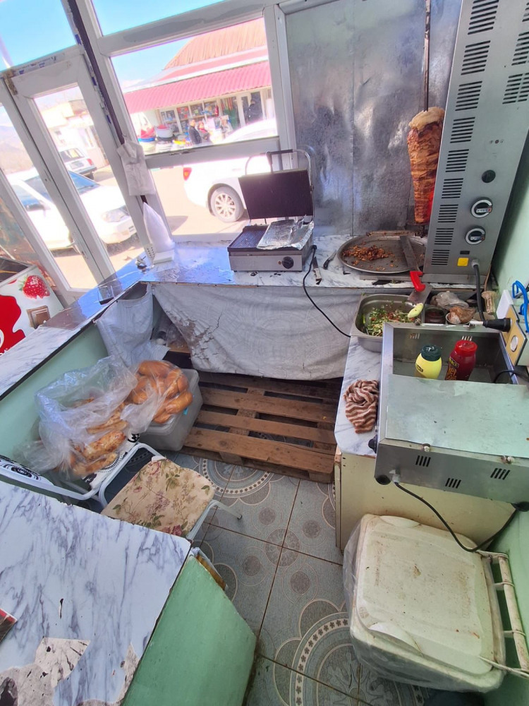 Ordubadda dönərxanada ciddi nöqsanlar aşkarlanıb, inzibati protokol tərtib olunub<font color=red> - FOTOLAR</font>