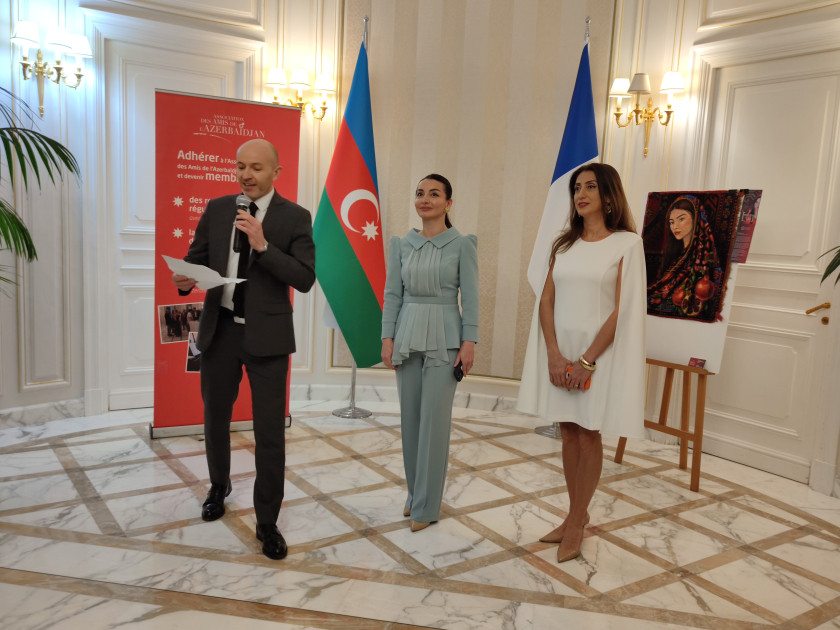 Parisdə Novruz bayramı münasibətilə xalça sərgisi açılıb<font color=red> - FOTOLAR</font>