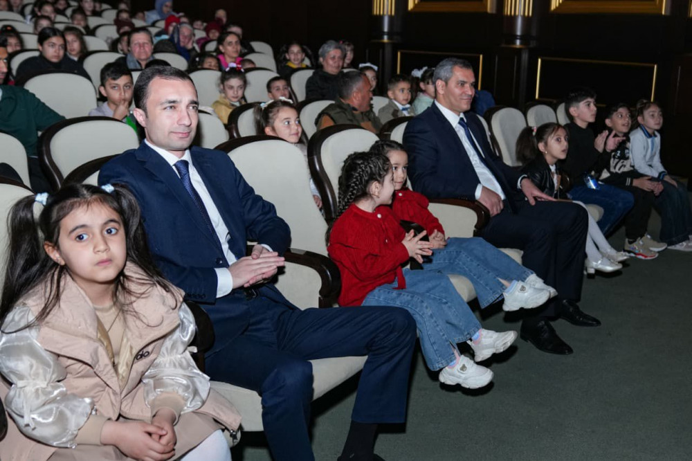 Naxçıvanda sosial qayğıya ehtiyacı olan 300 uşağa bayram hədiyyələri təqdim edilib<font color=red> - FOTOLAR</font>