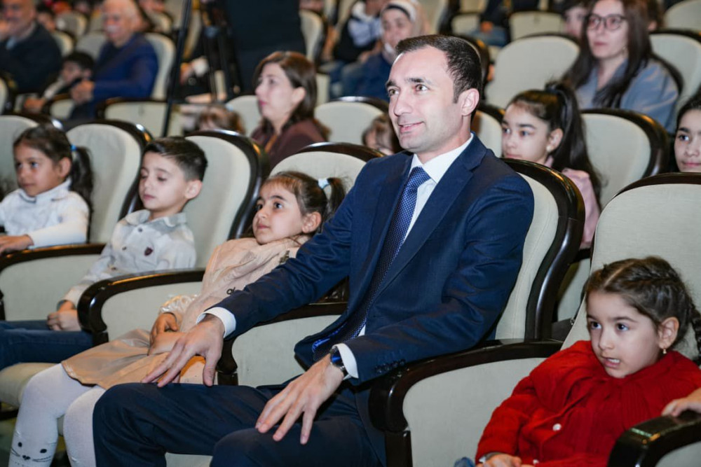 Naxçıvanda sosial qayğıya ehtiyacı olan 300 uşağa bayram hədiyyələri təqdim edilib<font color=red> - FOTOLAR</font>