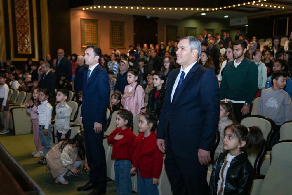 Naxçıvanda sosial qayğıya ehtiyacı olan 300 uşağa bayram hədiyyələri təqdim edilib<font color=red> - FOTOLAR</font>