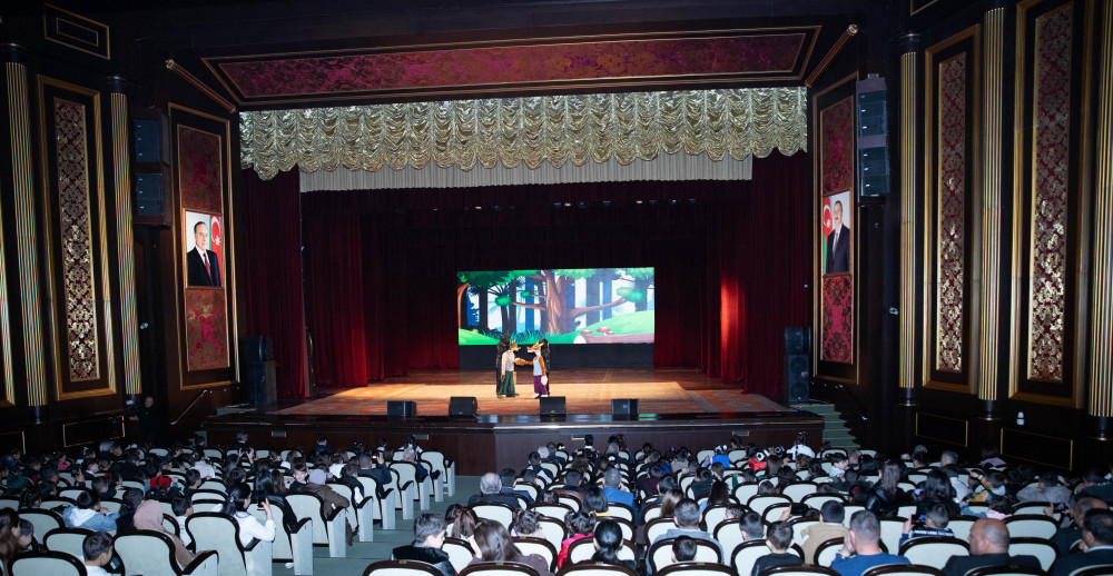 Naxçıvanda sosial qayğıya ehtiyacı olan 300 uşağa bayram hədiyyələri təqdim edilib<font color=red> - FOTOLAR</font>