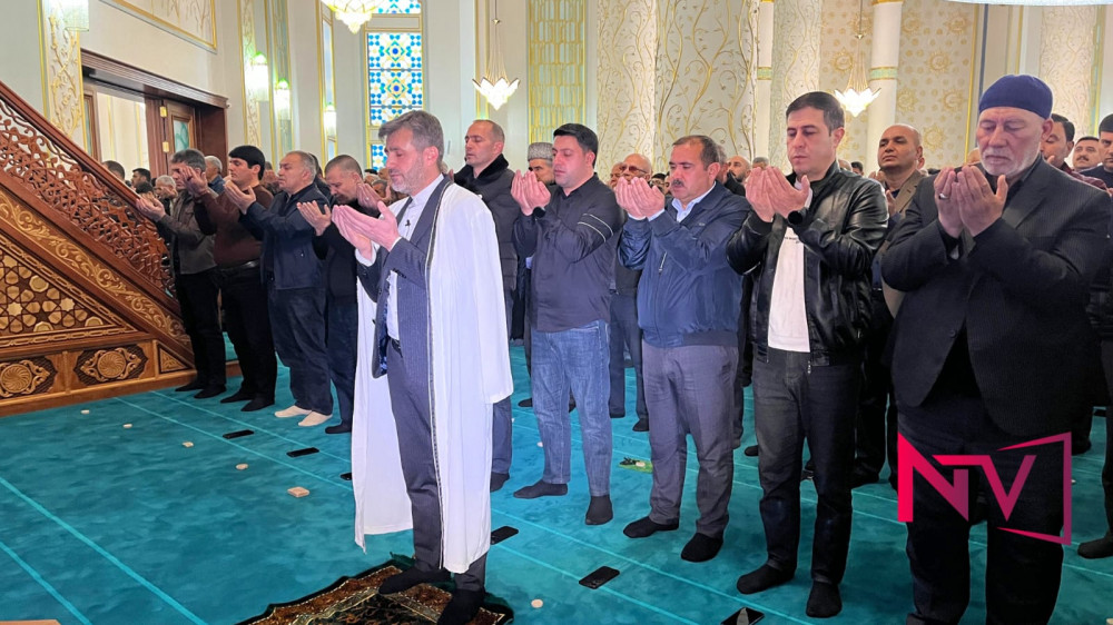 Naxçıvanda bayram namazı qılınıb<font color=red> - FOTOLAR</font>