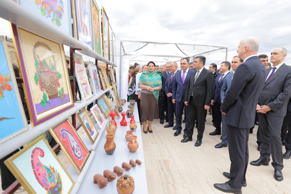 Naxçıvanda Novruz bayramı münasibətilə ümumxalq şənliyi keçirilib<font color=red> - FOTOLAR</font>